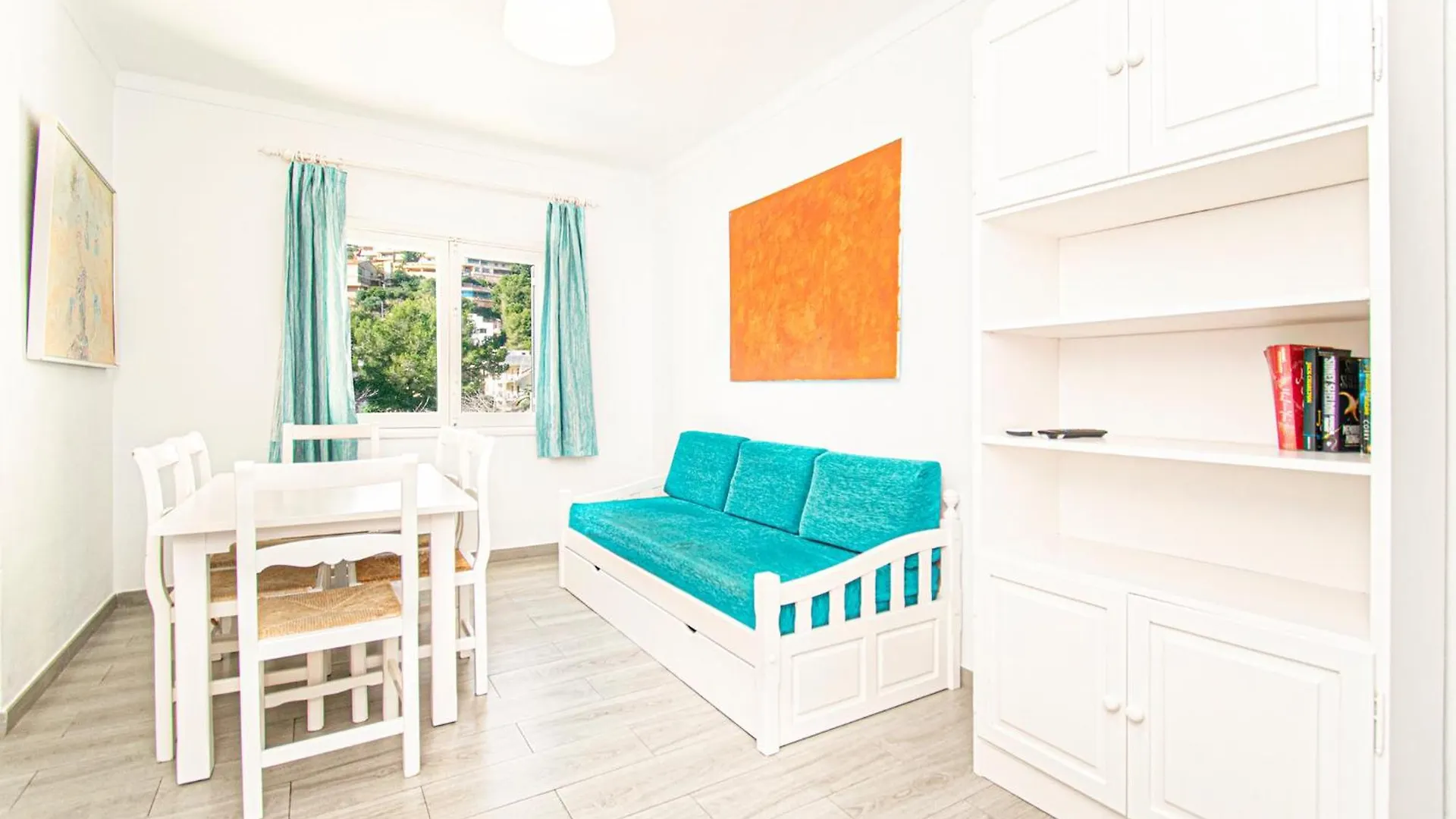 Apartamentos Falco Port de Pollenca